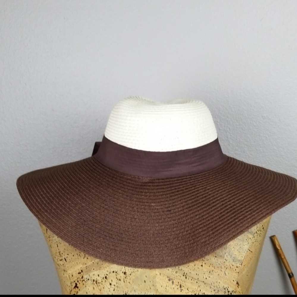 Bijoux Terner wide brim hat NWT